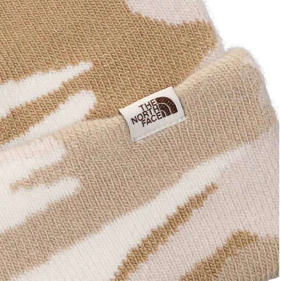 ๐ HP ๐ ๐ The North Face Ski Tuke Pom Beanie - Picture 5 of 10